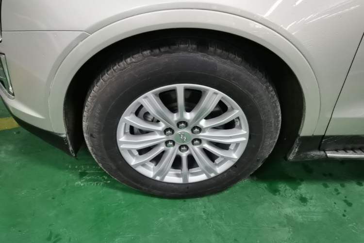 Used Cadillac XT5 2016 28T Four-Wheel Drive Tech Version Exterior 4