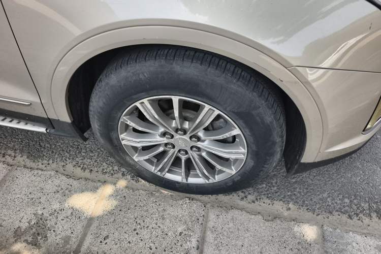 Used Cadillac XT5 2016 25T Luxury Model Exterior 7