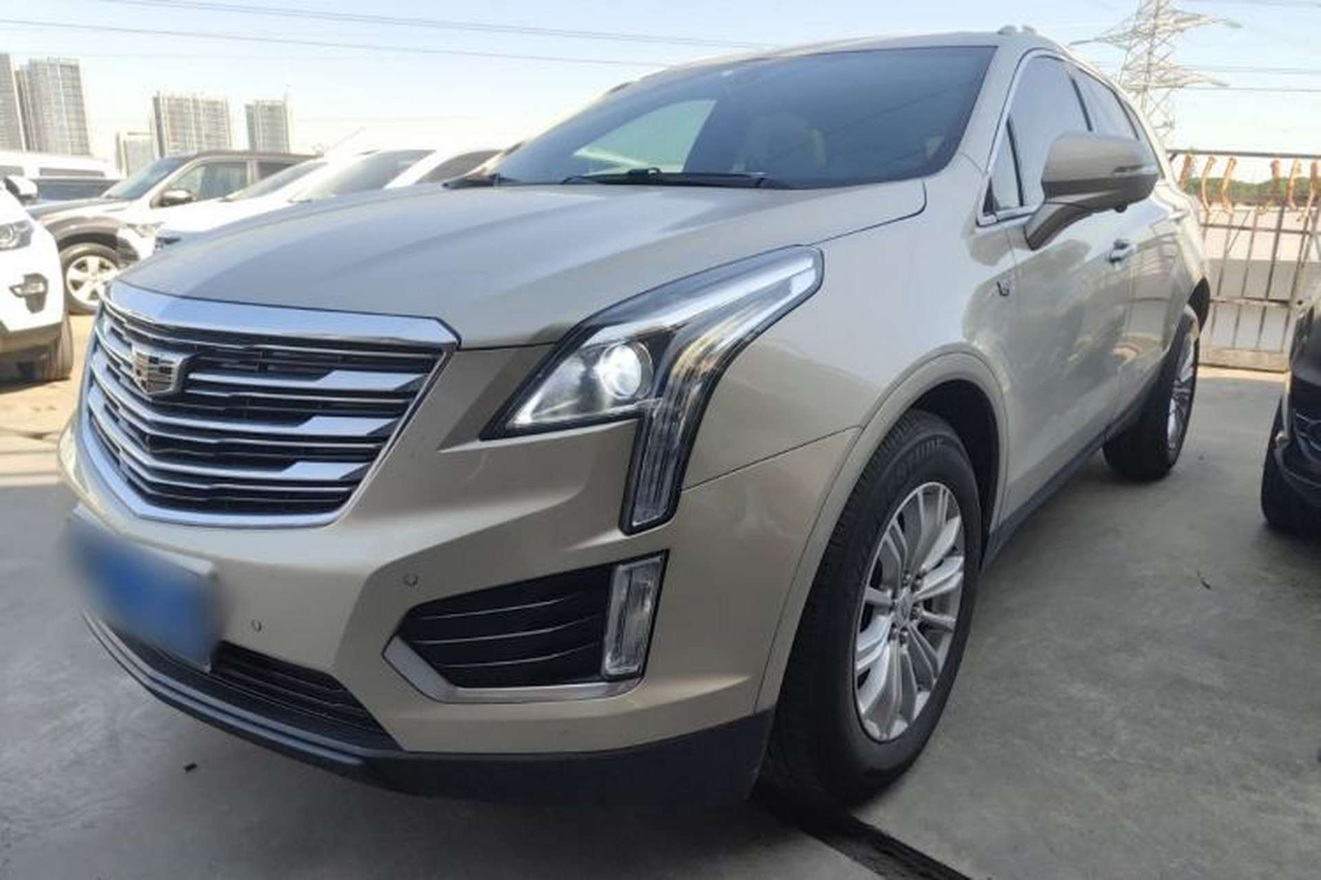 Used Cadillac XT5 2016 28T Four-Wheel Drive Tech Version Front Left 45 Deg