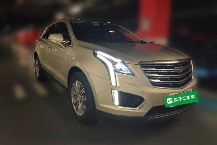 Used Cadillac XT5 2016 28T Four-Wheel Drive Tech Version Front Right 45 Deg