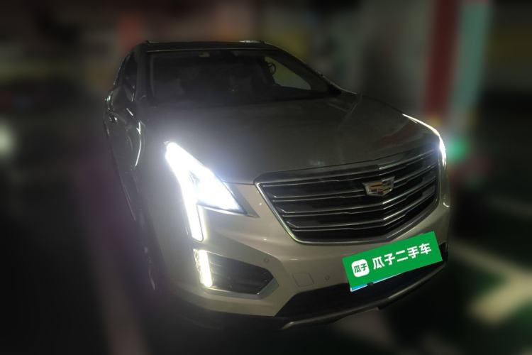 Used Cadillac XT5 2016 28T Four-Wheel Drive Luxury Model Front Right 45 Deg