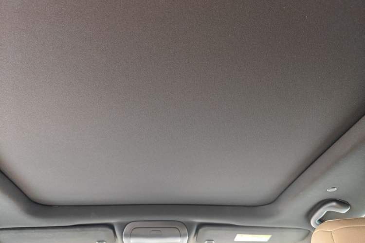 Used Cadillac XT5 2016 28T Four-Wheel Drive Tech Version Headliner
