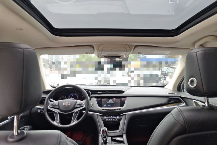 Used Cadillac XT5 2016 28T Four-Wheel Drive Luxury Model Headliner