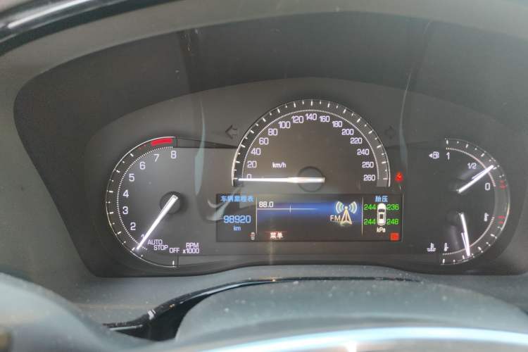 Used Cadillac XT5 2016 28T Four-Wheel Drive Tech Version Instrument Cluster