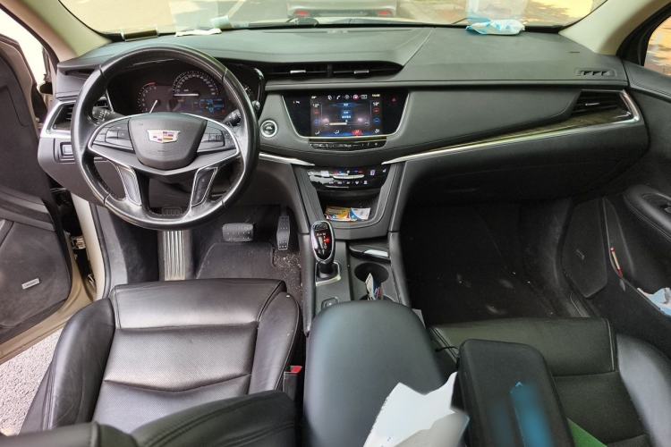 Used Cadillac XT5 2016 25T Luxury Model Interior 2