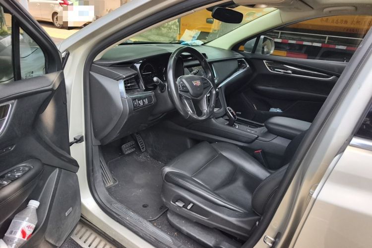 Used Cadillac XT5 2016 25T Luxury Model Interior 3