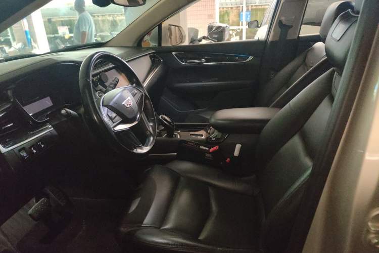 Used Cadillac XT5 2016 25T Luxury Model Left Front Seat