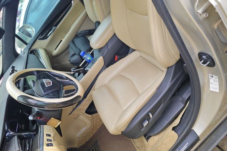 Used Cadillac XT5 2016 28T Four-Wheel Drive Tech Version Left Front Seat