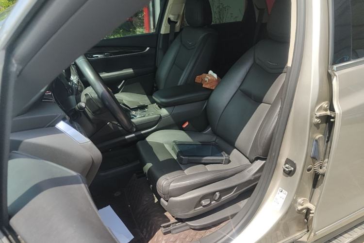 Used Cadillac XT5 2016 25T Luxury Model Left Front Seat