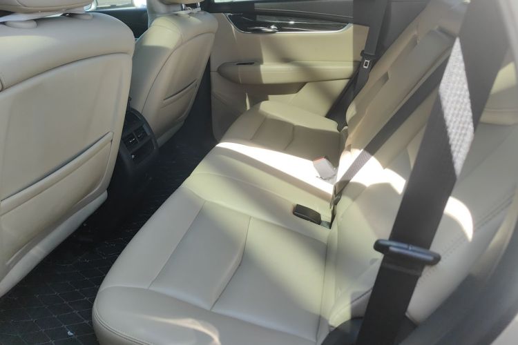 Used Cadillac XT5 2016 28T Four-Wheel Drive Tech Version Left Rear Seat