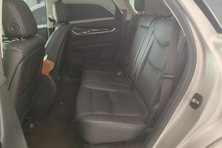 Used Cadillac XT5 2016 25T Luxury Model Left Rear Seat