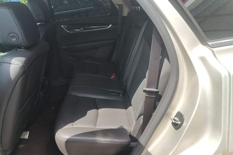 Used Cadillac XT5 2016 25T Luxury Model Left Rear Seat