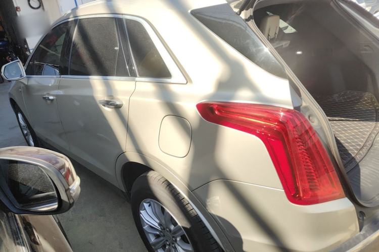 Used Cadillac XT5 2016 28T Four-Wheel Drive Tech Version Left Side