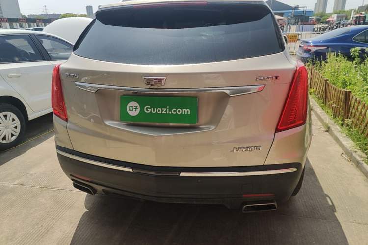 Used Cadillac XT5 2016 25T Luxury Model Rear