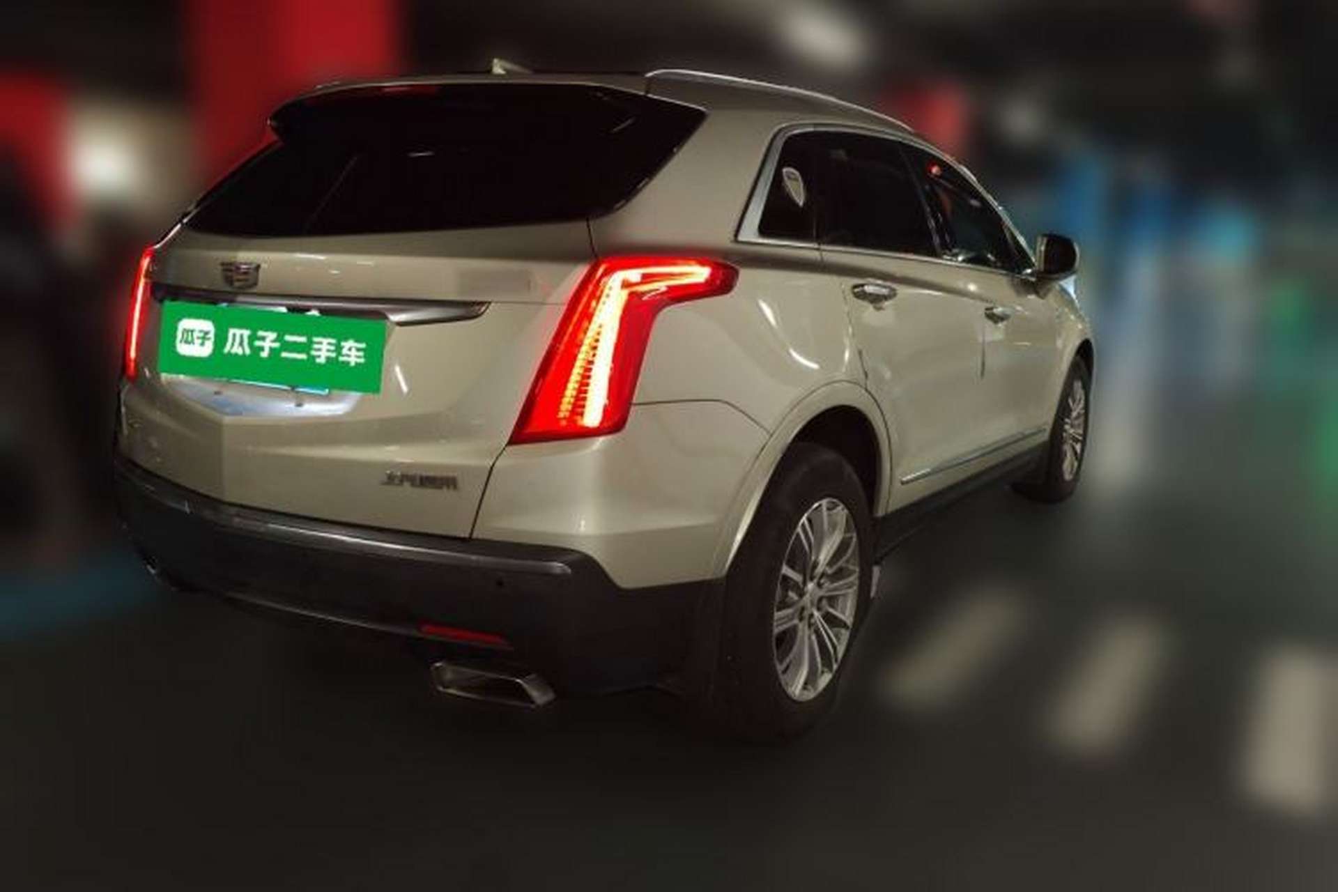 Used Cadillac XT5 2016 28T Four-Wheel Drive Tech Version Rear Right 45 Deg