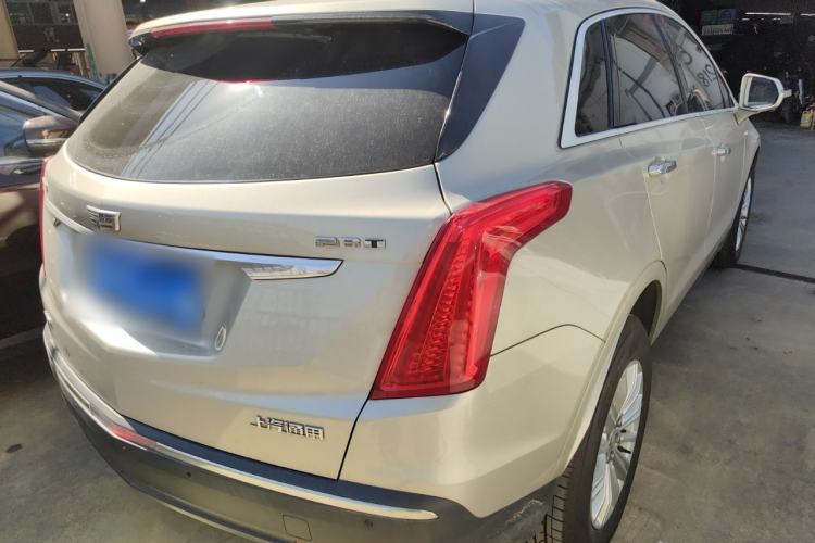 Used Cadillac XT5 2016 28T Four-Wheel Drive Tech Version Rear Right 45 Deg