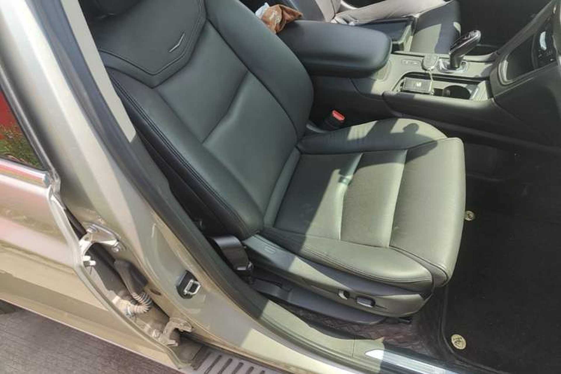 Used Cadillac XT5 2016 25T Luxury Model Right Front Seat