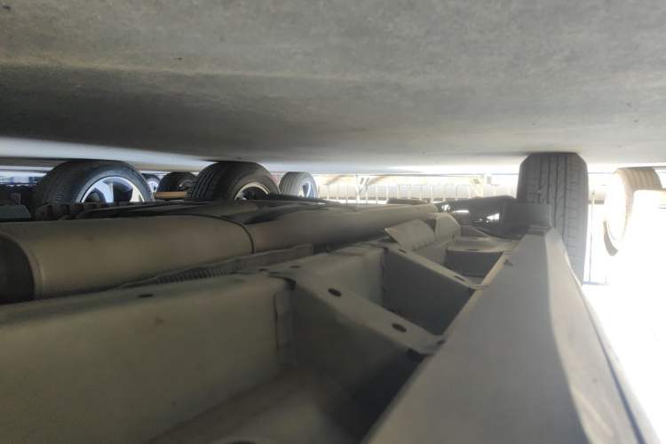Used Cadillac XT5 2016 28T Four-Wheel Drive Tech Version Right Side Sill