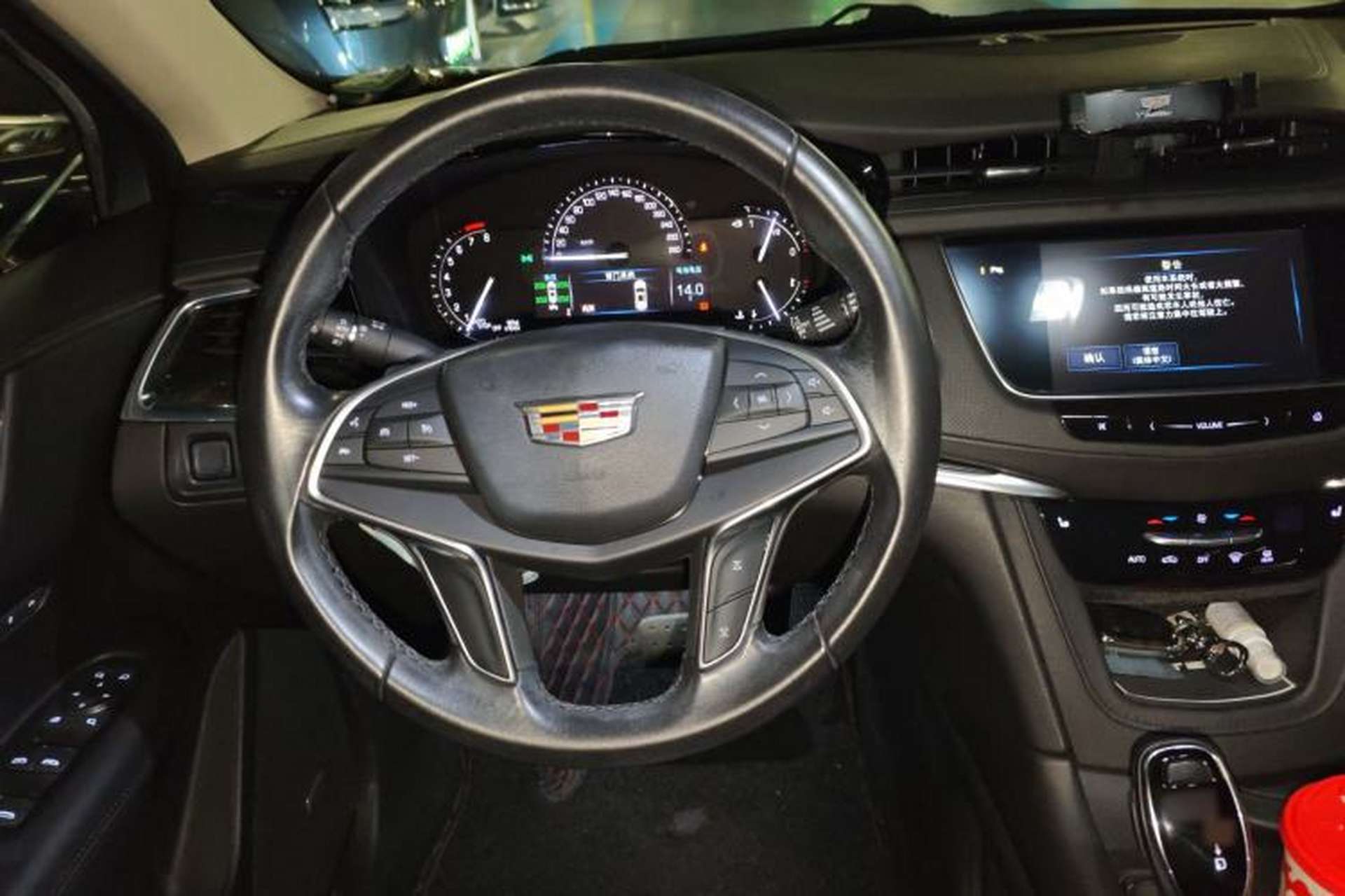 Used Cadillac XT5 2016 28T Four-Wheel Drive Tech Version Steering Wheel