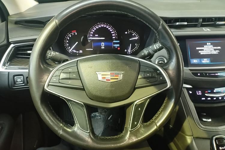 Used Cadillac XT5 2016 25T Luxury Model Steering Wheel