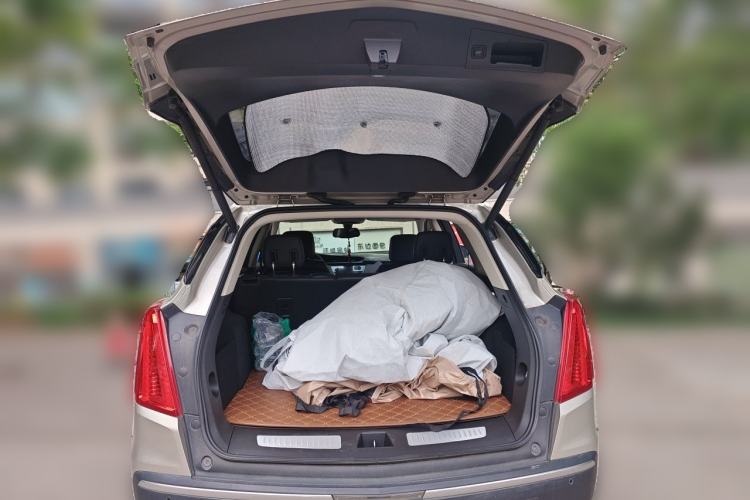 Used Cadillac XT5 2016 28T Four-Wheel Drive Luxury Model Trunk