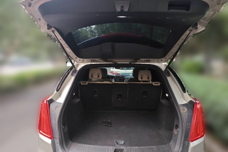 Used Cadillac XT5 2016 25T Tech Edition Trunk