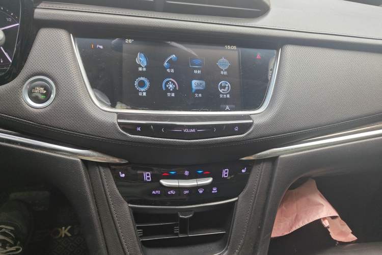 Used Cadillac XT5 2017 Anniversary Edition 25T Luxury Model Audio And AC Panel