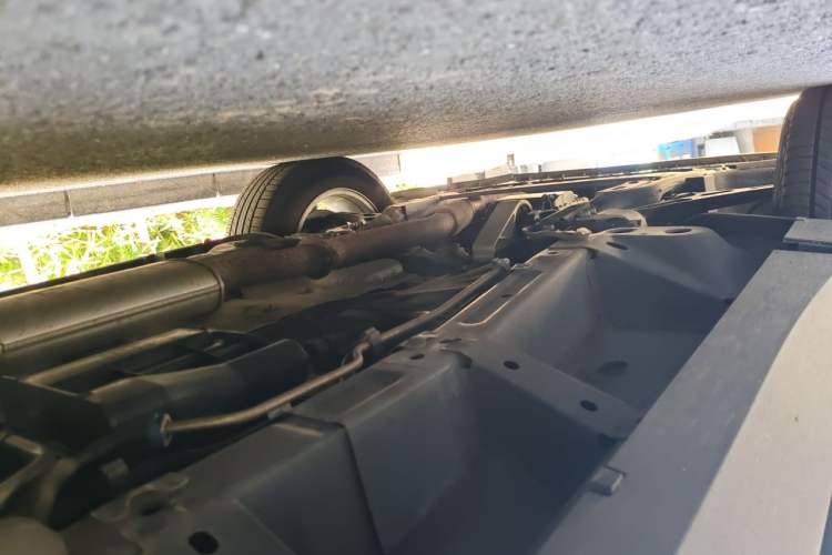 Used Cadillac XT5 2017 Anniversary Edition 25T Luxury Model Chassis Front Left