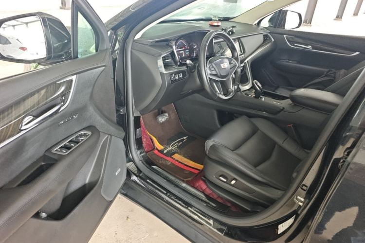 Used Cadillac XT5 2017 Anniversary Edition 25T Luxury Model Driver Seat