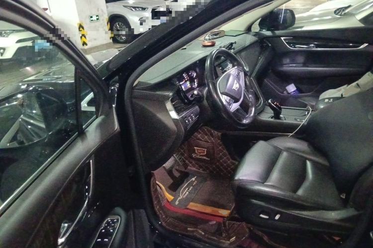 Used Cadillac XT5 2017 Anniversary Edition 25T Luxury Model Driver Seat