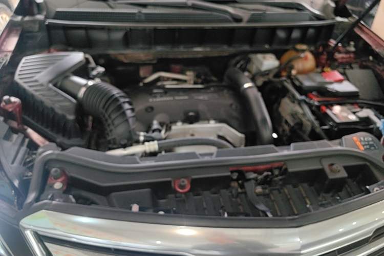 Used Cadillac XT5 2017 Anniversary Edition 28T Four-Wheel Drive Tech Model Engine Bay