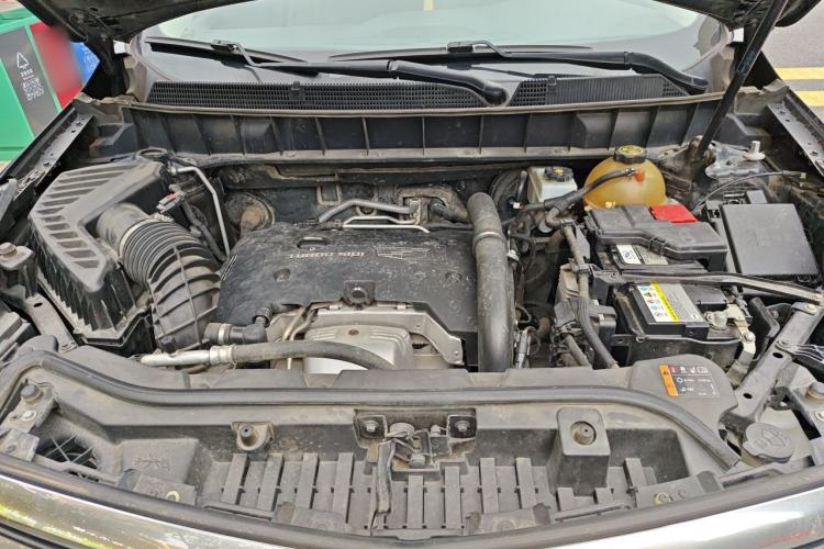 Used Cadillac XT5 2017 Anniversary Edition 25T Luxury Model Engine Bay