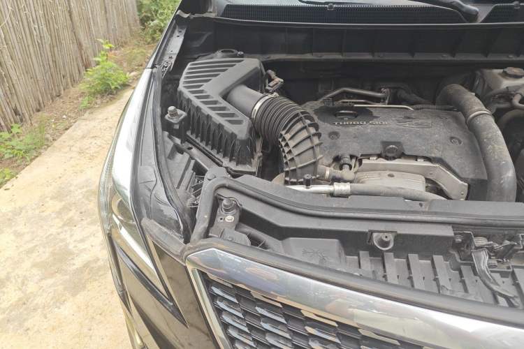 Used Cadillac XT5 2017 Anniversary Edition 25T Luxury Model Engine Bay Right