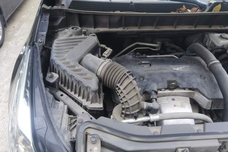 Used Cadillac XT5 2017 Anniversary Edition 25T Luxury Model Engine Bay Right
