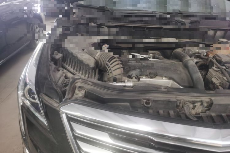 Used Cadillac XT5 2017 Anniversary Edition 25T Luxury Model Engine Bay Right