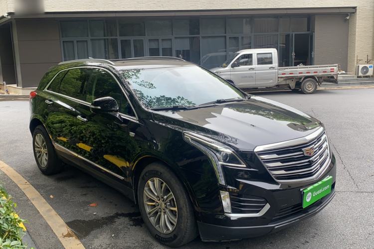 Used Cadillac XT5 2017 Anniversary Edition 25T Luxury Model Exterior 3