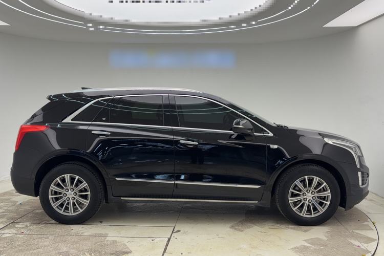 Used Cadillac XT5 2017 Anniversary Edition 28T Four-Wheel Drive Luxury Model Exterior 3