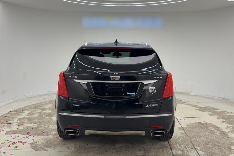 Used Cadillac XT5 2017 Anniversary Edition 28T Four-Wheel Drive Luxury Model Exterior 5