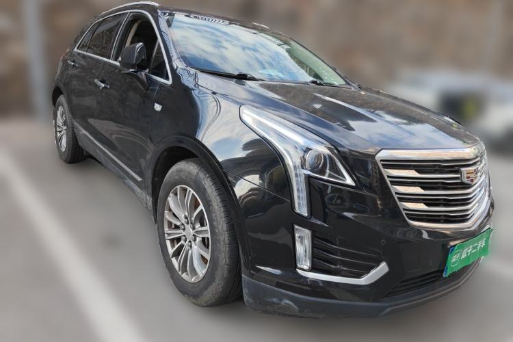 Used Cadillac XT5 2017 Anniversary Edition 25T Luxury Model Front Right 45 Deg