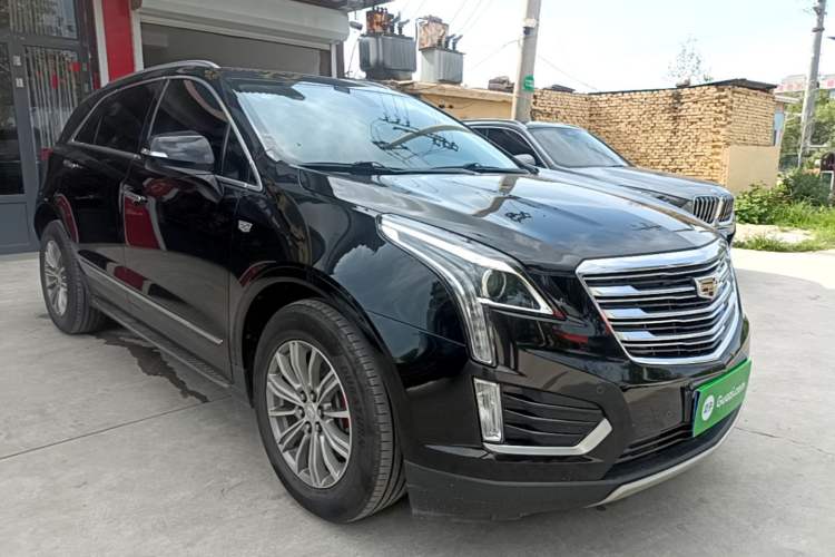 Used Cadillac XT5 2017 Anniversary Edition 25T Luxury Model Front Right 45 Deg