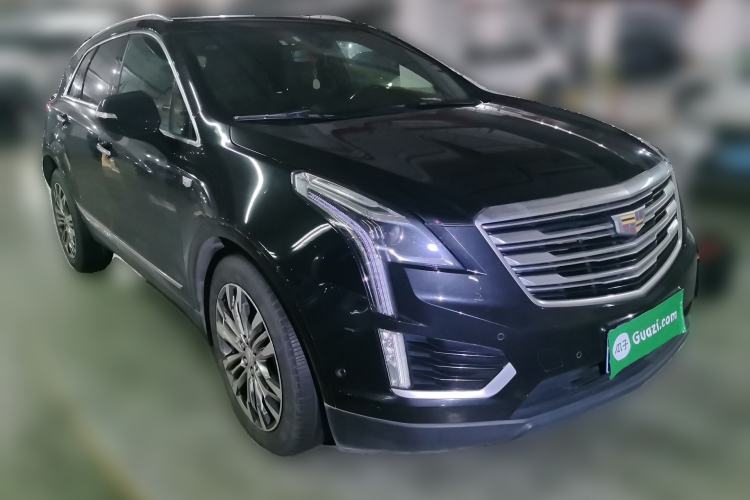 Used Cadillac XT5 2017 Anniversary Edition 28T All-Wheel-Drive Leading Model Front Right 45 Deg