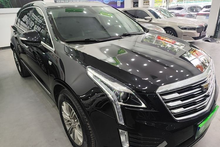 Used Cadillac XT5 2017 Anniversary Edition 25T Luxury Model Front Right 45 Deg