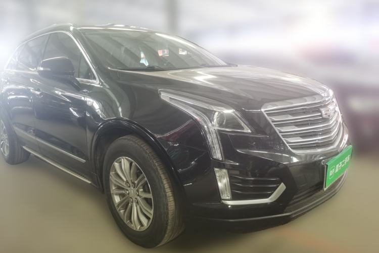 Used Cadillac XT5 2017 Anniversary Edition 25T Luxury Model Front Right 45 Deg