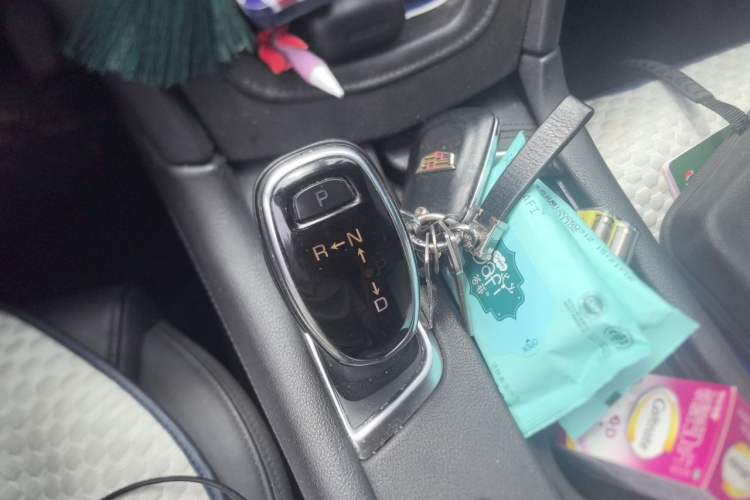 Used Cadillac XT5 2017 Anniversary Edition 25T Luxury Model Gear Lever
