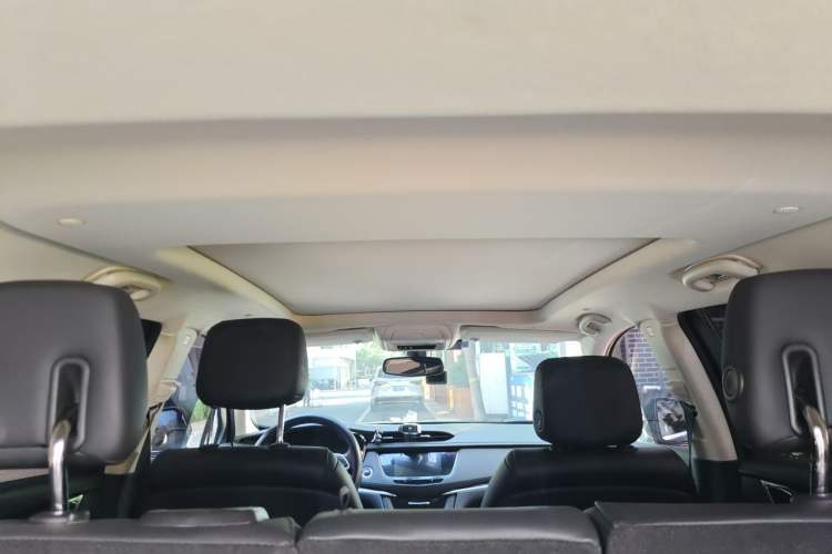 Used Cadillac XT5 2017 Anniversary Edition 25T Luxury Model Headliner