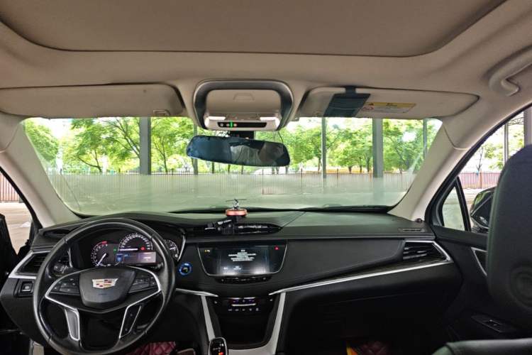 Used Cadillac XT5 2017 Anniversary Edition 25T Luxury Model Headliner