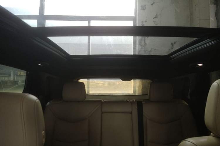 Used Cadillac XT5 2017 Anniversary Edition 28T Four-Wheel Drive Tech Model Headliner