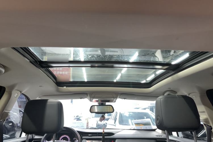 Used Cadillac XT5 2017 Anniversary Edition 28T Four-Wheel Drive Luxury Model Headliner