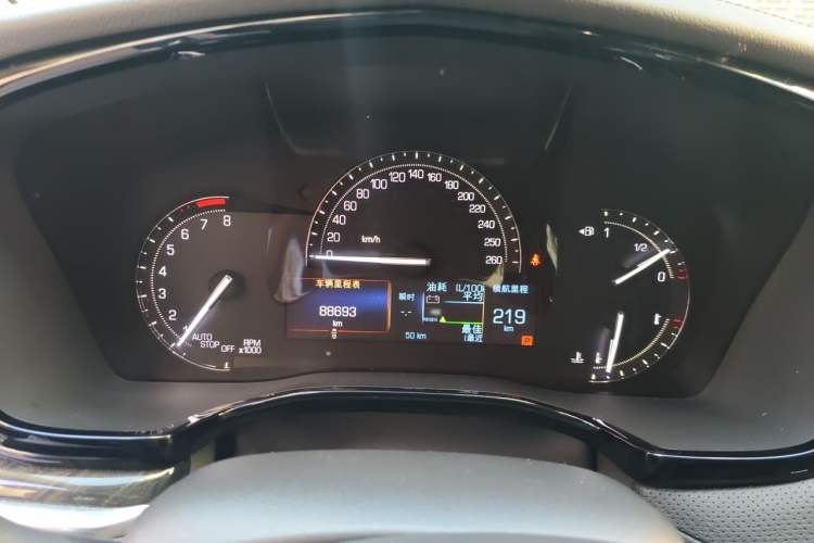 Used Cadillac XT5 2017 Anniversary Edition 25T Luxury Model Instrument Cluster