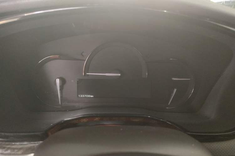 Used Cadillac XT5 2017 Anniversary Edition 28T Four-Wheel Drive Tech Model Instrument Cluster